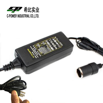 現代の60Wの自動車アダプタ DC 12VからAC 220V デスクトップ接続 12VDC 5A電源