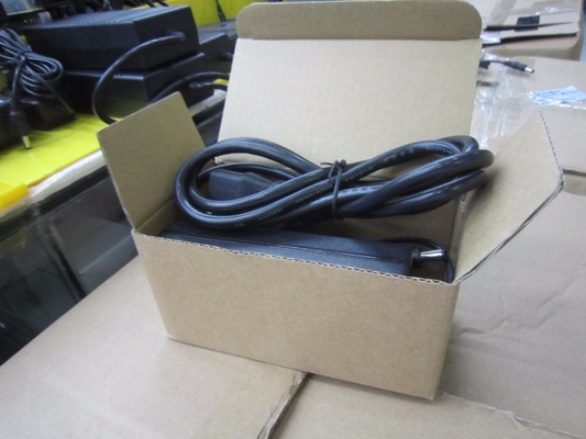 5V 12V 19V 24V 0.5A 1A 1.5A 2A 3A 4A 5A CE証明書付き電源アダプタ