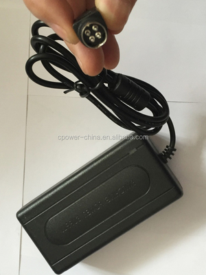 CE証明書 12V 5A デスクトップ用電源アダプタ 60W 4ピンAC DC電源 黒