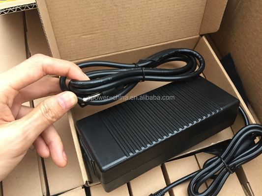 12VDC出力電圧 CE認定 96W 7A 19V 5A デスクトップ型用交流DC電源アダプタ