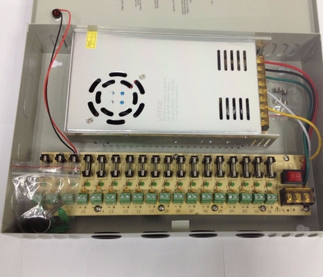 保護 短回路 超圧 超電圧 12V 30A CCTV用の電源ボックス