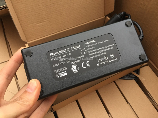 デスクトップタイプ 12V 10amp 出力電流と DC 出力タイプを持つ AC アダプター