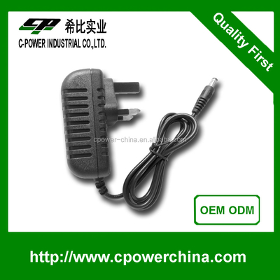 CE認証と3.2V-5.4V DC出力変数を持つプラグインAC/DCアダプター充電器
