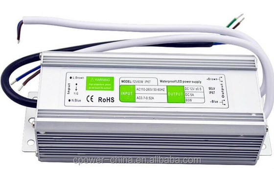 シングル出力 60W 5A IP67 防水 LED 電源 12V AC/DC 86%効率