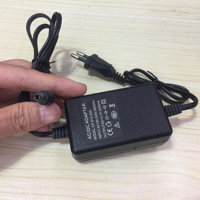 24WのAC/DC電源アダプタ CCTV出力周波数50/60Hz出力 1-50W