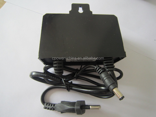 雨前電源アダプタ 24w 12v 1a 15v 1a 12v 2a 2000mA の出力電流