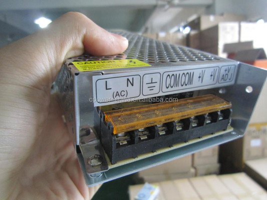 24v出力電圧 シルバー・LED C-Powerによる顧客要求のためのACDC電源