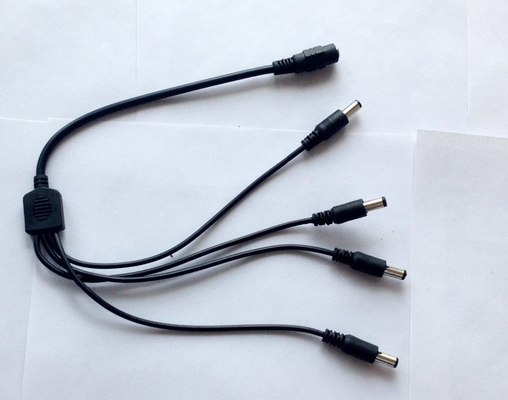 銅 1 女性から4 男性の電源スプリッター変換器 CCTVカメラDVR 12V