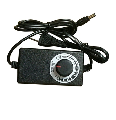 プラグイン 3-12V 24W DC 調節可能電源アダプター ステップレス電圧調節器 2A 5.5*21