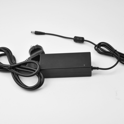 C-Power 5V 30W 5V 6A 電源アダプタ ABS PC 防火素材と恒常電圧