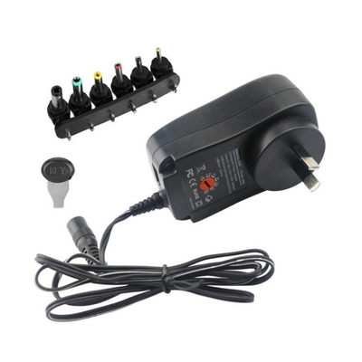 DC出力 30W ユニバーサル電源アダプター 100-240V AC 3V-12V 調整可能な複数のチップ