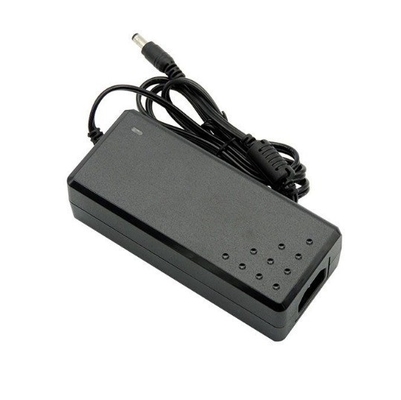AC100-240V 入力 15V 3A DC電源アダプタ 1.2mケーブルとC電源による最大出力 45W