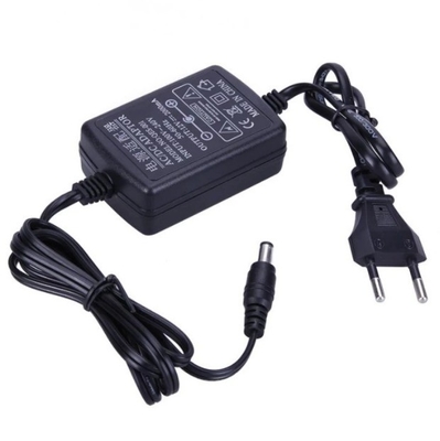 電気機器の接続のためのプラグイン 12V DC電源アダプタ 5V 1A 12W 12V 2A 24W