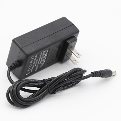 C-Power AC100-240V DC 20V 1A 20W 85% の効率を保持する常電圧電源アダプタ