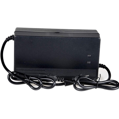 60v 4a リチウム電池充電器 16s 17s 67.2v 71.4v 黒 充電ポートなし