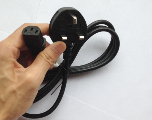 LED照明電源アダプタ 12V 5A 60W 3ピンプラグと入力電圧 220V