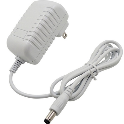 12v2a 白色電源アダプタ DC出力タイプとC電源からの接続