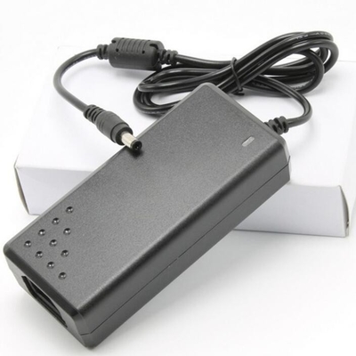 常電圧C電源 AC100-240V 36V 2A 72W デスクトップ接続用の電源アダプタ