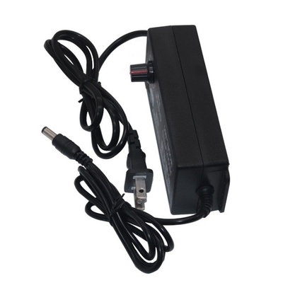 調整可能なアダプタ 輸出電力は60W C-Powerの24W AC100-240V DC 3V-12V オプション