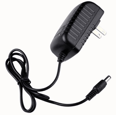 安定出力C電源 常電圧 AC100-240V DC 5V 2.5A 効率化のための電源アダプタ