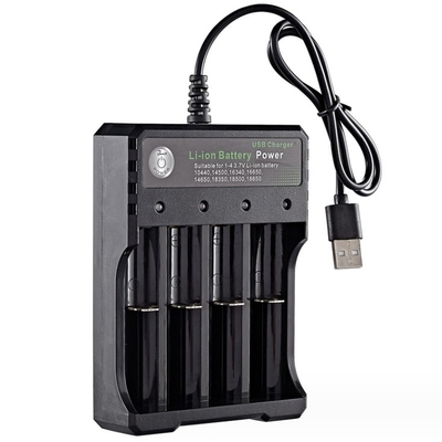 C-Power バッテリー 4 スロット 再充電可能な AA AAA バッテリーのためのインテリジェント バッテリー 充電器