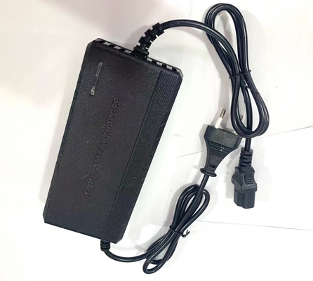 強力で便利な 25.2V 2A アダプタ バッテリー 充電器