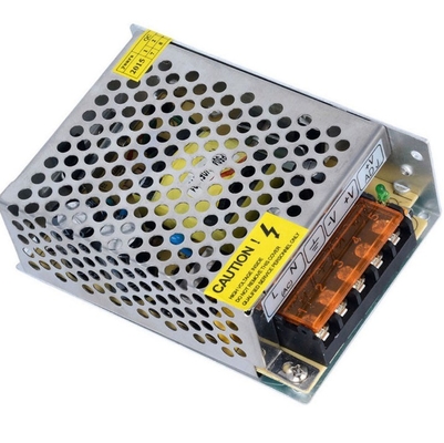 シルバー用の18V 1A 18W 110V 220V DC電源 C-Powerから出力周波数50/60HZ